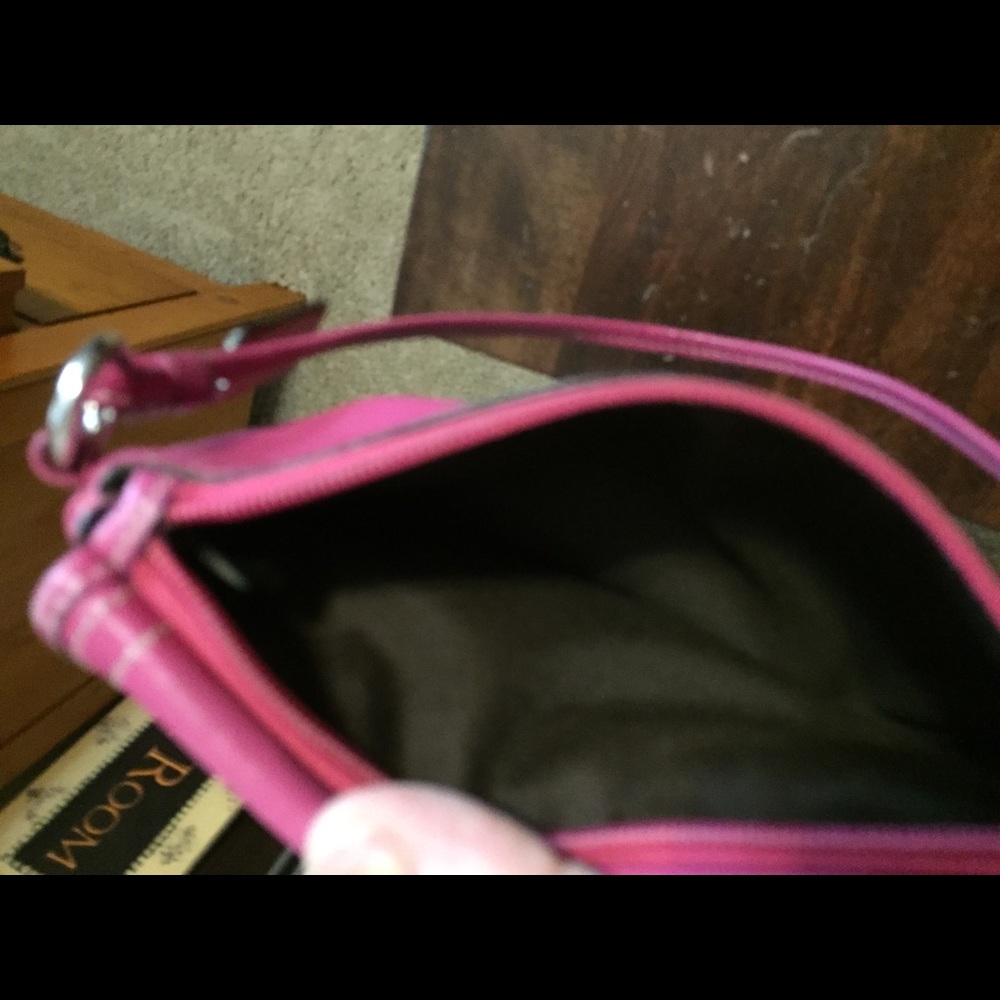Coach wristlet - Picture 4 of 7